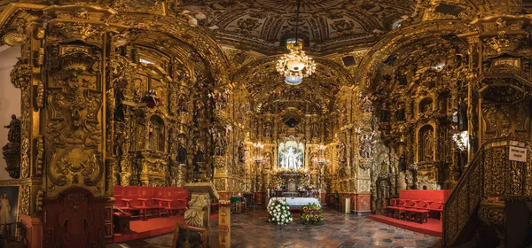 Hermosa Iglesia Santa Isabel Vista Desde Interior Con Detalles Dorados — Foto de Stock