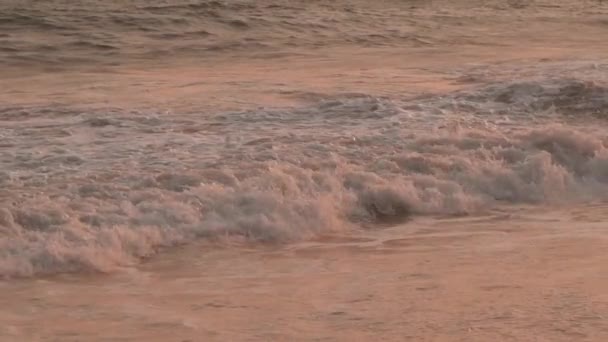 Slow Motion Video Waves Crashing Beach Sunset — Stock Video