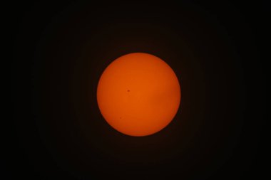 Güneş astrofotografı, güneş lekelerinin görülebildiği yer..
