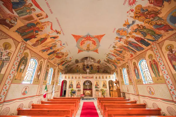 Ortodoks Katolik kilisesi San Antonio el Grande 'de, Rus tarzı resimlerle, Meksika Eyaleti, Jilotepec' te..