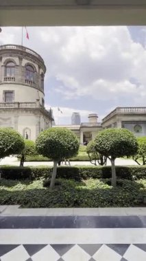 Mexico City 'deki Chapultepec Kalesi' nin ana kulesinin 60fps 'teki 4K videosu..