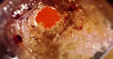 Bira Girdabının 1000 fps 'lik Süper Yavaş Çekimi.