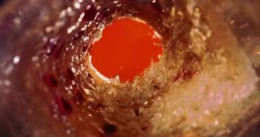 Bira Girdabının 1000 fps 'lik Süper Yavaş Çekimi.