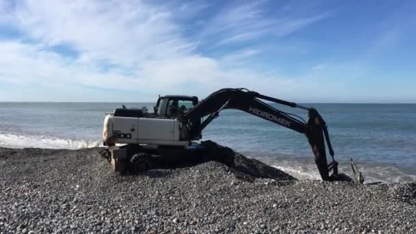 Batumi Georgia December 2022 Hidromek Excavator Seashore Repairing Seafront Storm — 비디오