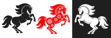 Arka at seti. Tarzlı at siluetleri, sade, eskiz ve çiçeklerle. Beyaz ve siyah arka planda izole edilmiş. At logosu tasarımı. Atın 2026 yılındaki Çin Yeni Yılı. Vektör illüstrasyonu