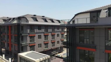 12.09.2022 İstanbul, hindi. Beylikduzu bölgesinde yeni binalar, İstanbul. Beylikduzu bölgesinde yeni evler, hindi. İstanbul 'da yabancı ve Türk vatandaşlar için yeni binalar inşa ediliyor