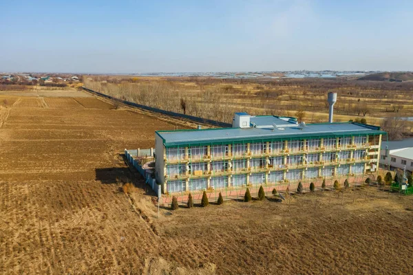 Shymkent 'in sanatoryum saryagash şehrinin inşası. Maden suyu tedavisinden sonra hastaların dinlenmesi için otel. İnsanlar için sanatoryumda tedavi sonrası dinlenme odaları