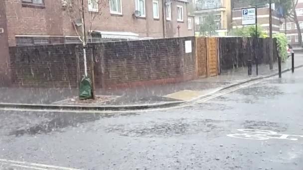 Mouvement Lent Une Forte Pluie Dans Lotissement Bermondsey Londres Royaume — Video