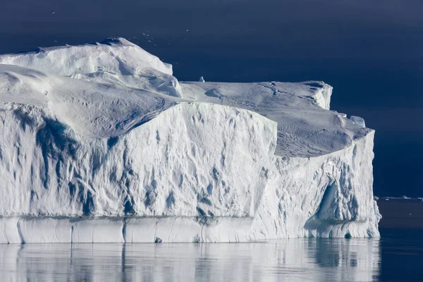 Айсберг Плавающий Море Уэдделла Берегов Антарктического Полуострова Антарктиде — стоковое фото