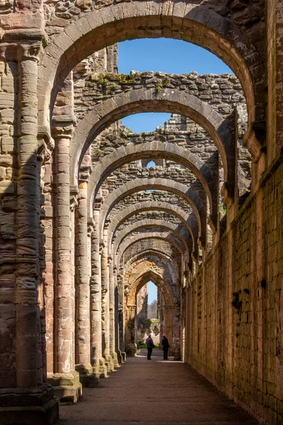 Cloisters Fountains Abbey Ripon North Yorkshire Northeast England Founded 1132 — Stock Photo, Image