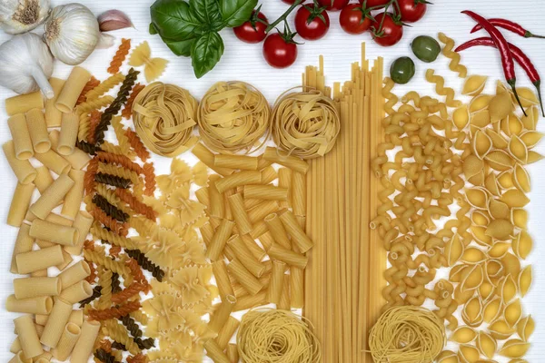 Types Pasta Linguine Rigatoni Spirali Farfalle Tagliatelle Tricolore Fusilli Vermicelli — Stock Photo, Image