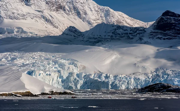 Avontuurlijke Toeristen Paradise Bay Het Antarctisch Schiereiland Antarctica — Stockfoto