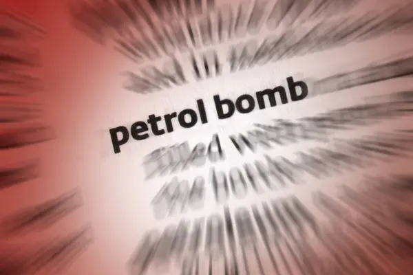 Petrol Bombası Molotof Kokteyli Çeşitli Şişe Bazlı Kundaklama Silahları Için — Stok fotoğraf