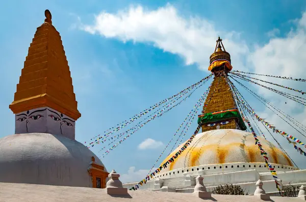 Boudhanath Buddhist Stupa Bouddha Byen Kathmandu Nepal Den Stupa Omkringliggende Royaltyfrie stock-billeder