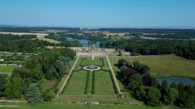 İngiltere 'nin kuzeydoğusundaki York yakınlarındaki Howard Kalesi' nin havadan görüntüsü.