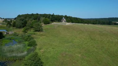 Dört Rüzgâr Tapınağı 'nın havadan görünüşü İngiltere' nin kuzeydoğusunda York yakınlarındaki Howard Şatosu 'nda.