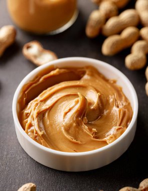 Fıstık ezmeli kase, kapat.