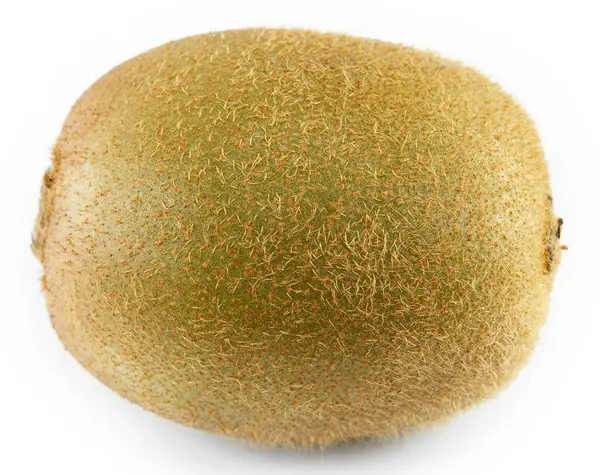 Beyaz arkaplanda yalıtılmış Kivi meyvesi