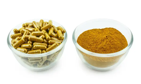 Alternatif tıp, spa ürünleri ve gıda malzemeleri için zerdeçal tozu (Curcuma longa L.).