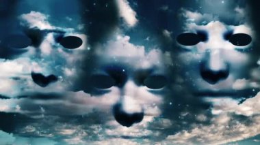 Gerçeküstü yüzler bulutların arasında yüzer. 4K Canlandırılmış Video