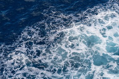 Deniz dalgalarının güzel fotoğrafı