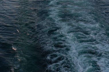 Deniz dalgalarının güzel fotoğrafı