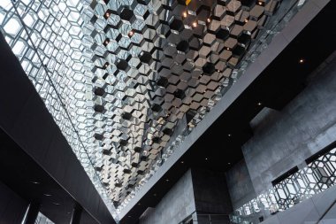 Reykjavk İzlanda - 13 Haziran 2023 - Harpa Reykjavik Konser Salonu ve Konferans Merkezi
