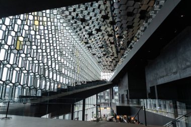 Reykjavk İzlanda - 13 Haziran 2023 - Harpa Reykjavik Konser Salonu ve Konferans Merkezi