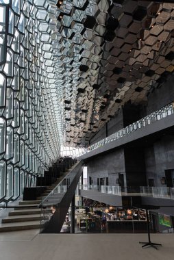 Reykjavk İzlanda - 13 Haziran 2023 - Harpa Reykjavik Konser Salonu ve Konferans Merkezi