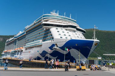 Andalsnes - Norveç - 26 Haziran 2023 - Prenses gökyüzünde seyir halinde