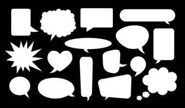 Boş konuşma balonları koleksiyonu siyah arkaplanda izole edildi.