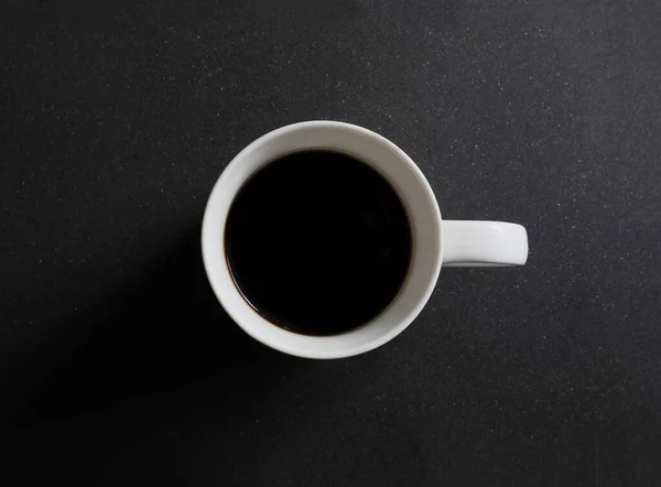 Vista Superior Una Taza Café Blanco Mostrador Granito Negro —  Fotos de Stock