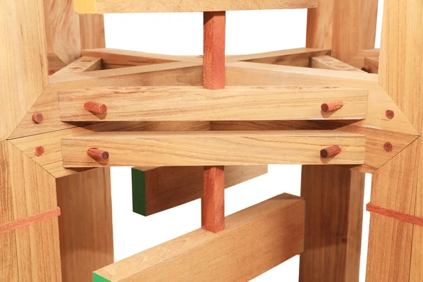 Drewniane Fugi Detal Drewnianymi Fugami Kołków Izolowane — Zdjęcie stockowe