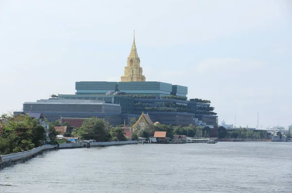 新议会大楼Sappaya Sapasathan 泰国议会 靠近泰国曼谷Chapraya河 — 图库照片