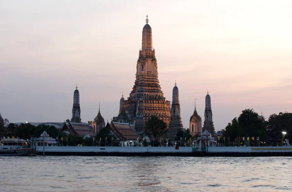 Wat Arun Ratchawararam Templo Del Amanecer Famoso Destino Turístico Bangkok —  Fotos de Stock
