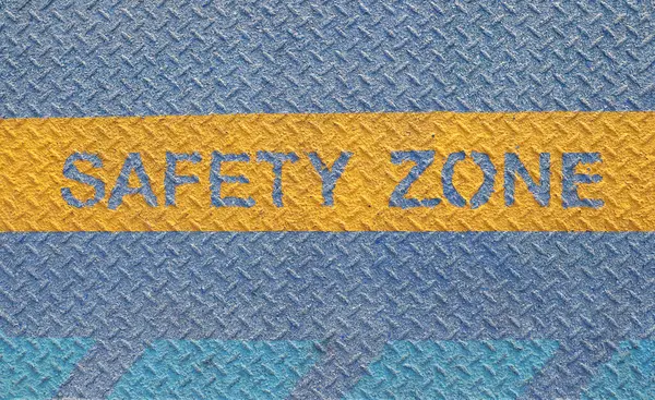 Parola Zona Sicurezza Gialla Sul Pavimento Grigio — Foto Stock