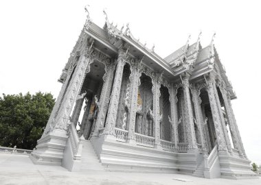 Pathum Thani, Bangkok, Tayland 'daki Wat Don Yai' deki gümüş kilise..