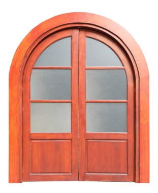 Klasik kemerli ahşap kapı beyaz arka planda izole edilmiş.