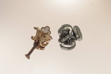 Altın ağaç- altın mücevher kalıbı, yakın plan çekim