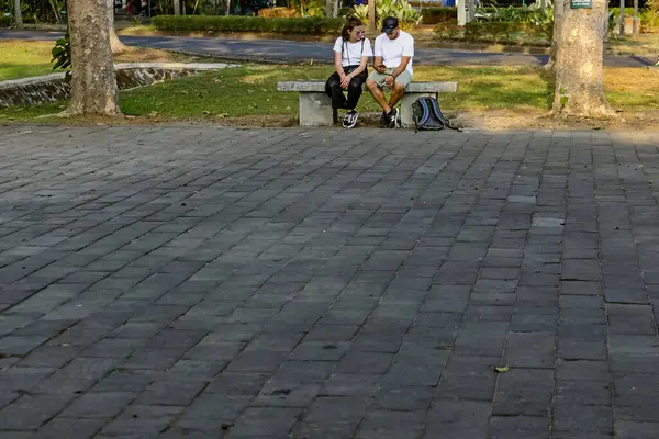 Prambanan Tapınağı 'nda sıcak öğleden sonra atmosferi.