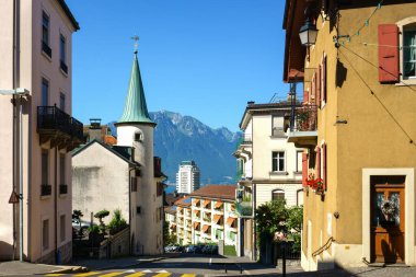 İsviçre 'nin Montreux kentindeki eski şehrin ortaçağ mimarisi