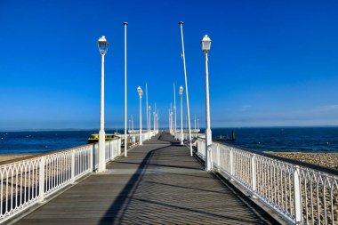 Thiers Rıhtımı Fransa 'nın Gironde kentindeki popüler tatil beldesi Arcachon' da.