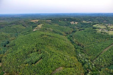 sıcak hava balonu güneş doğarken haliyle dordogne peyzaj