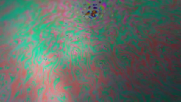 Abstract Kleur Beweging Achtergrond Het Oppervlak Van Een Zeepbel Regenboog — Stockvideo