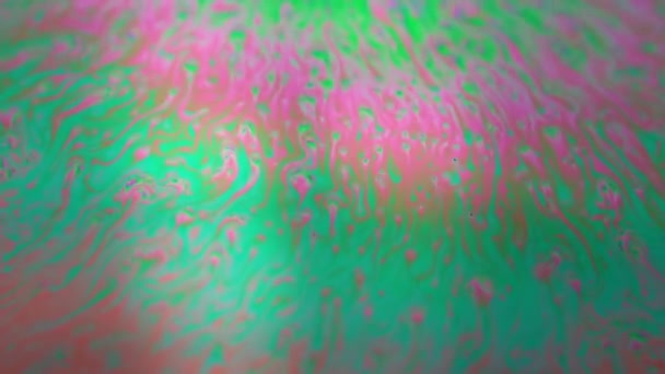 Sabun Köpüğünün Yüzeyindeki Soyut Renk Hareketi Gökkuşağı Çok Renkli Ekran — Stok video