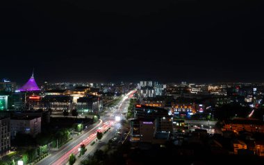 Nursultan, Kazakistan, Eylül 2020. Başkentin gece manzarası. Yüksek kalite fotoğraf