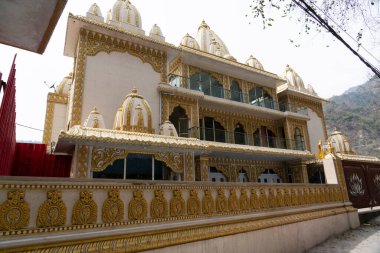 Rishikesh, Hindistan, Mart 2024. Rishikesh 'teki Ashram manzarası. Yüksek kalite fotoğraf