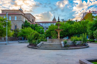 İspanya, Ourense 'deki San Lazaro Parkı' ndaki çeşme..