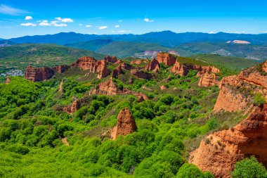 Las Medulas - İspanya 'da Ponferrada yakınlarında antik altın madeni.