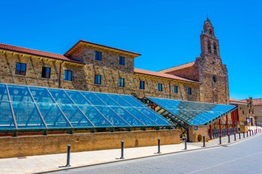 Astorga, İspanya 'da Ayı ve Papağan Mozaiği.